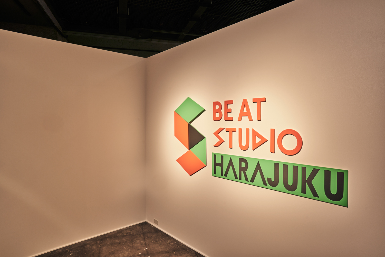 BE　AT　STUDIOラフォーレ原宿